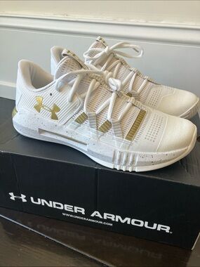 UNDER ARMOUR Block City 2.0 Volleyball Shoe, White/Gold Brand NIB Women’s 9.5
